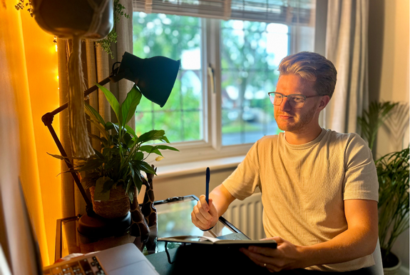 steven from lamplighter digital on a discovery call